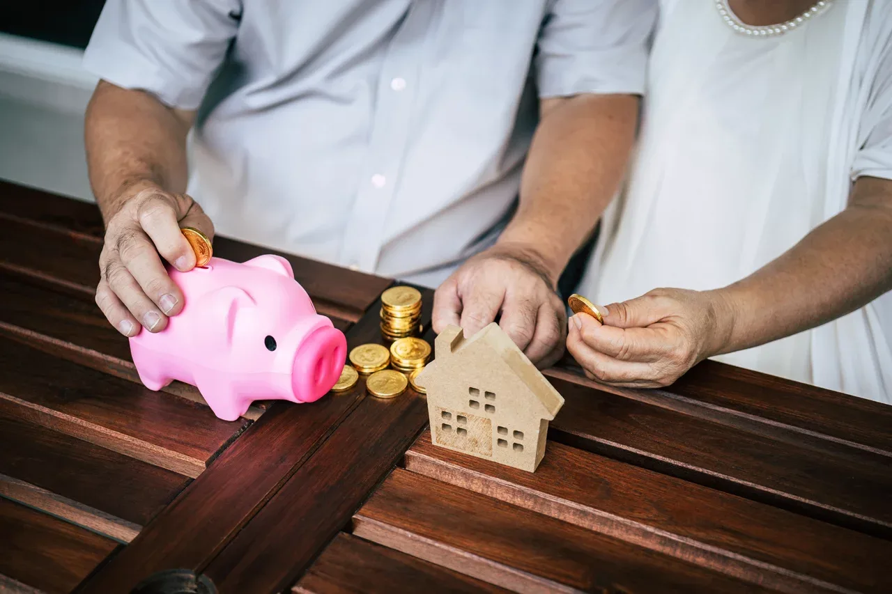 Casi 4 de cada 10 adultos prefieren vivir separados al iniciar una nueva relación
