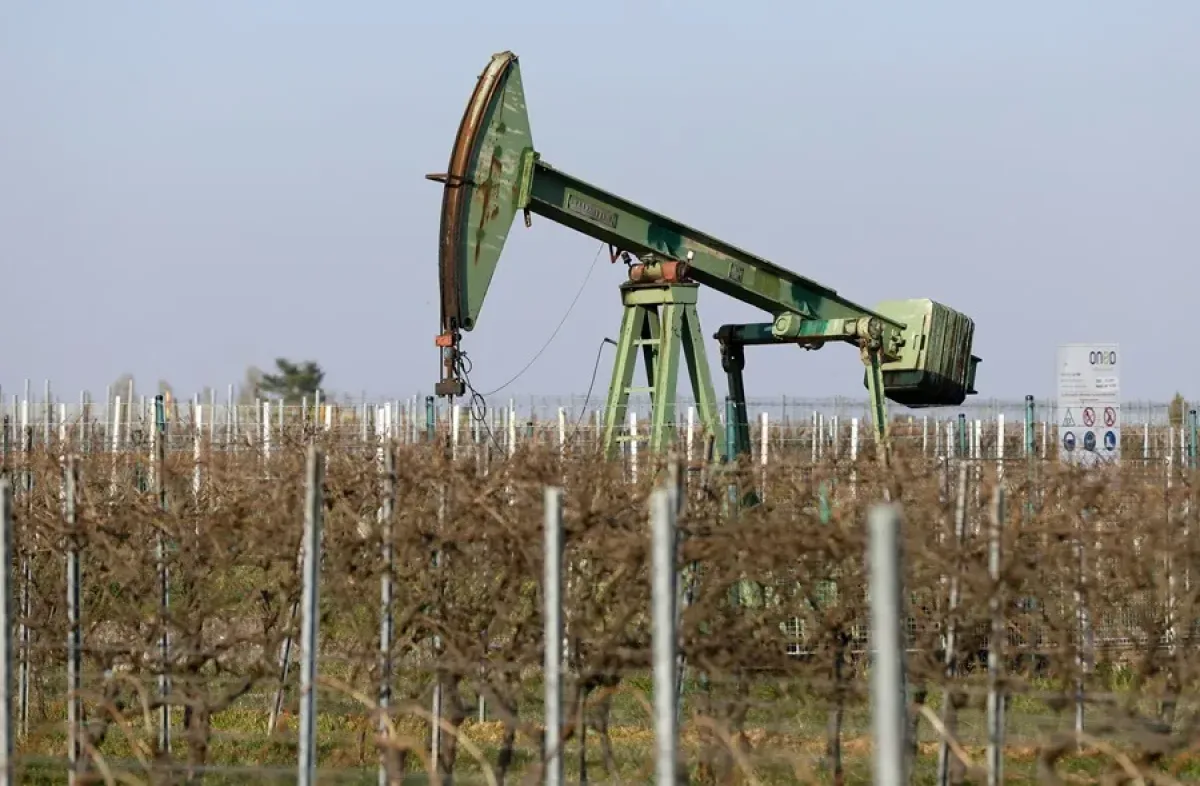 El WTI cae a 90 dólares tras acuerdo del G7 para liberar reservas de emergencia