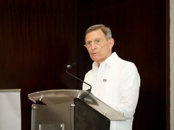 Canciller Álvarez impulsa fortalecimiento de relaciones comerciales entre RD y México