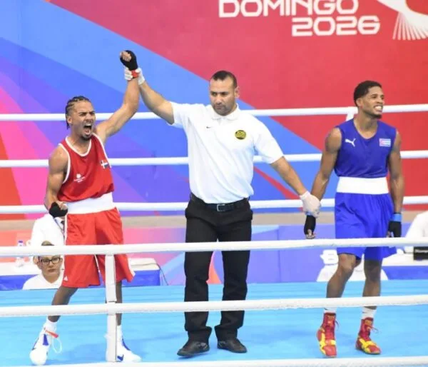 Yunior Alcántara gana oro en boxeo 55 kg en Juegos Centroamericanos y del Caribe 2026