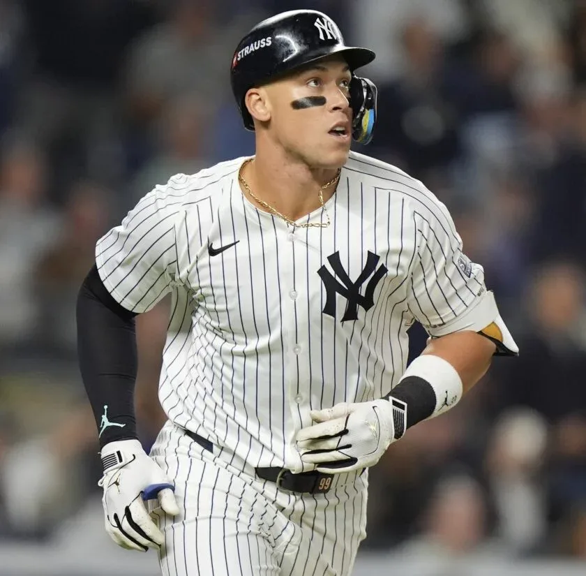 Aaron Judge avanza en su recuperación con práctica de bateo por encima del brazo