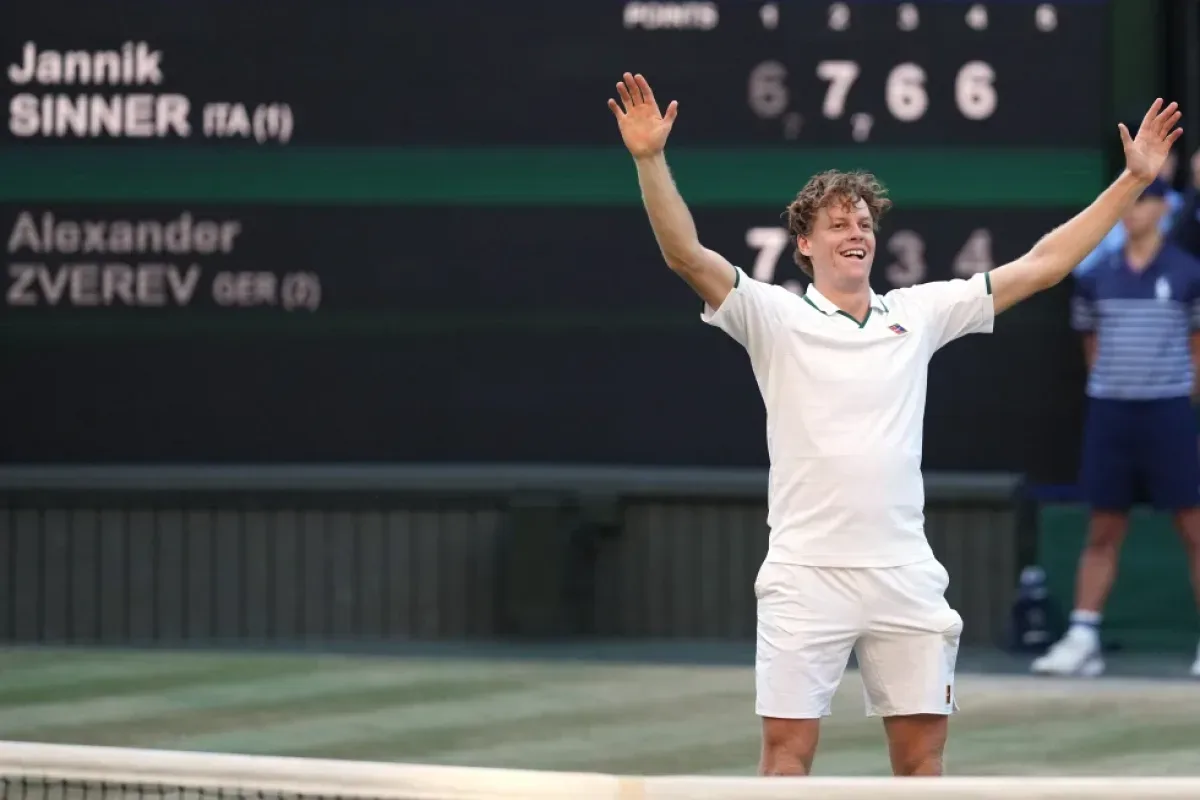 Jannik Sinner se retira del US Open 2025 por lesión en la rodilla derecha
