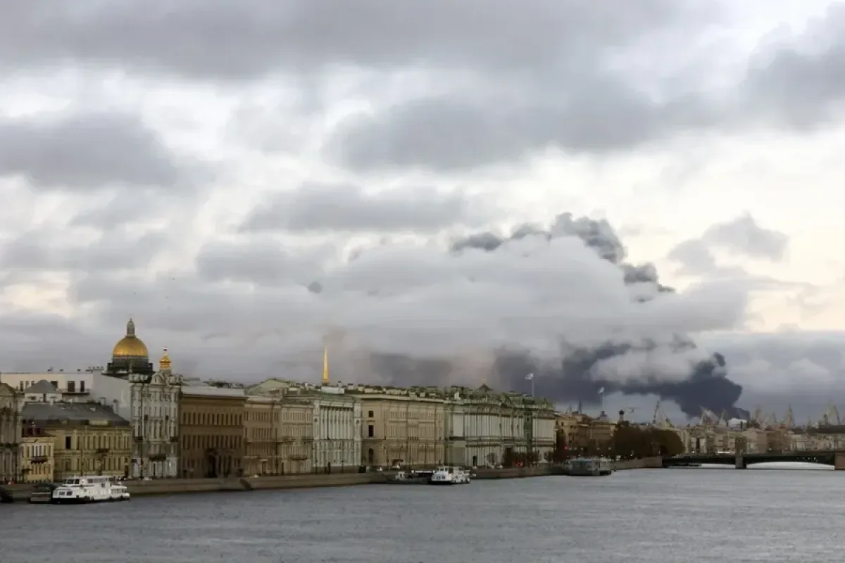 Ucrania lanza su mayor ataque de drones contra San Petersburgo, paralizando infraestructura clave