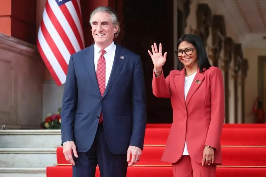 Venezuela firma acuerdos petroleros con empresas estadounidenses para reactivar producción