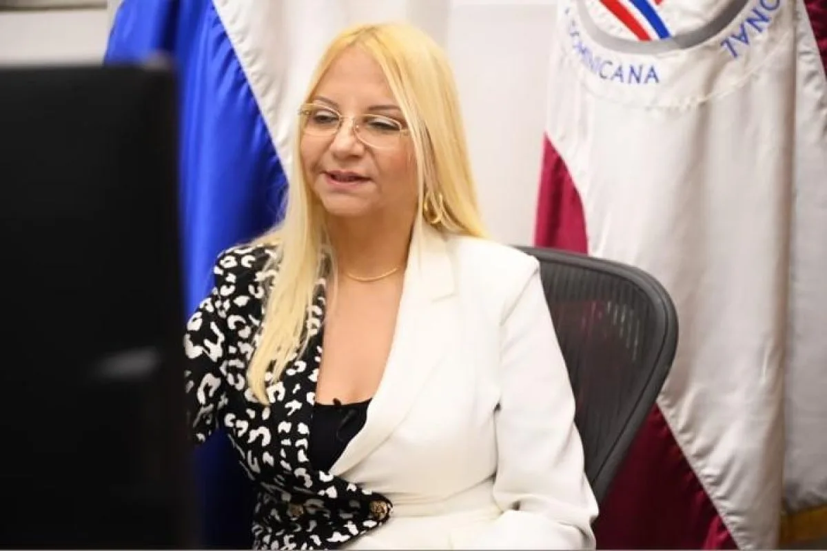 Jueza del TC cuestiona actitud de presidente de la SCJ en redes sociales