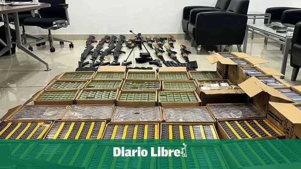 EE. UU. acusa a tres personas por intento de enviar arsenal de armas a Haití